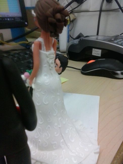 Chequen el peinado y el vestido le quedo igualito