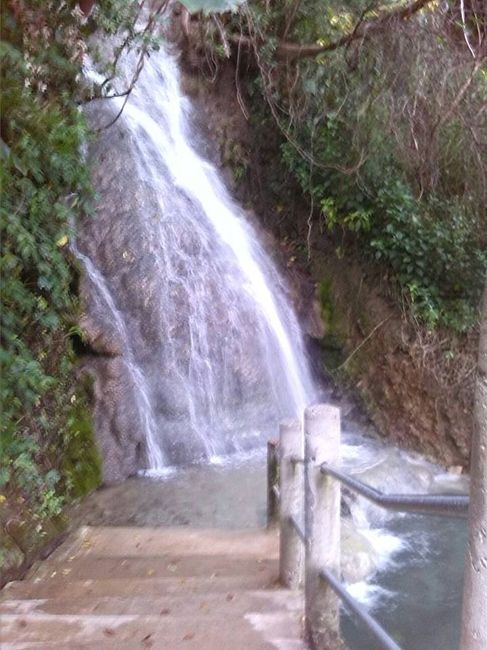 Cascadas y el agua cristalina