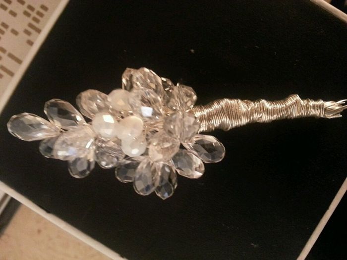 Alguien que sepa hacer un corsage o azar - 1