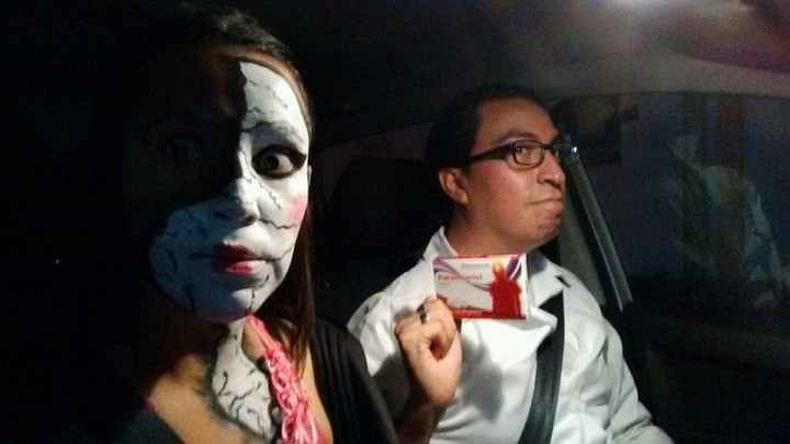 Noche de brujas: novios zombis - 2