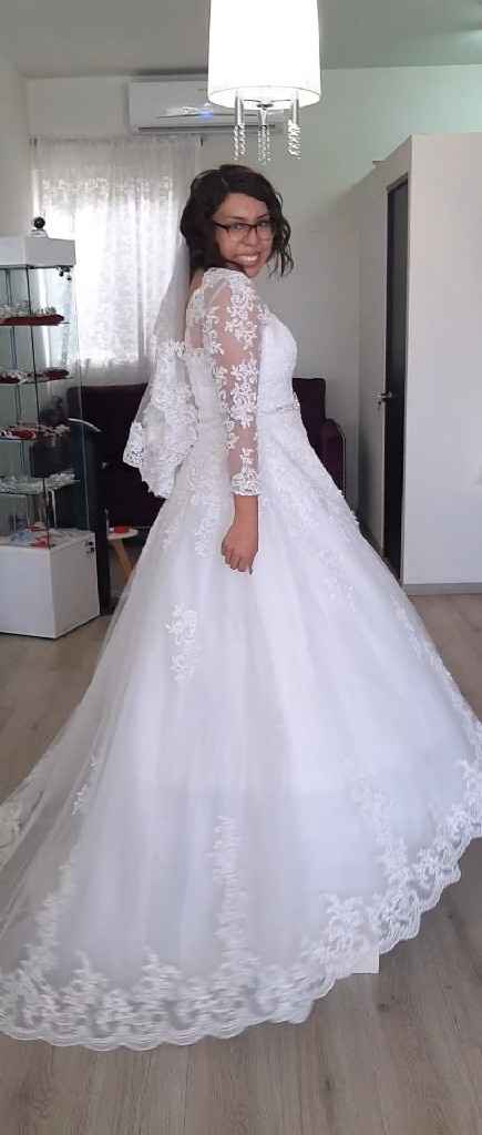 Vanessa reta a las novias de la comunidad a... - 1