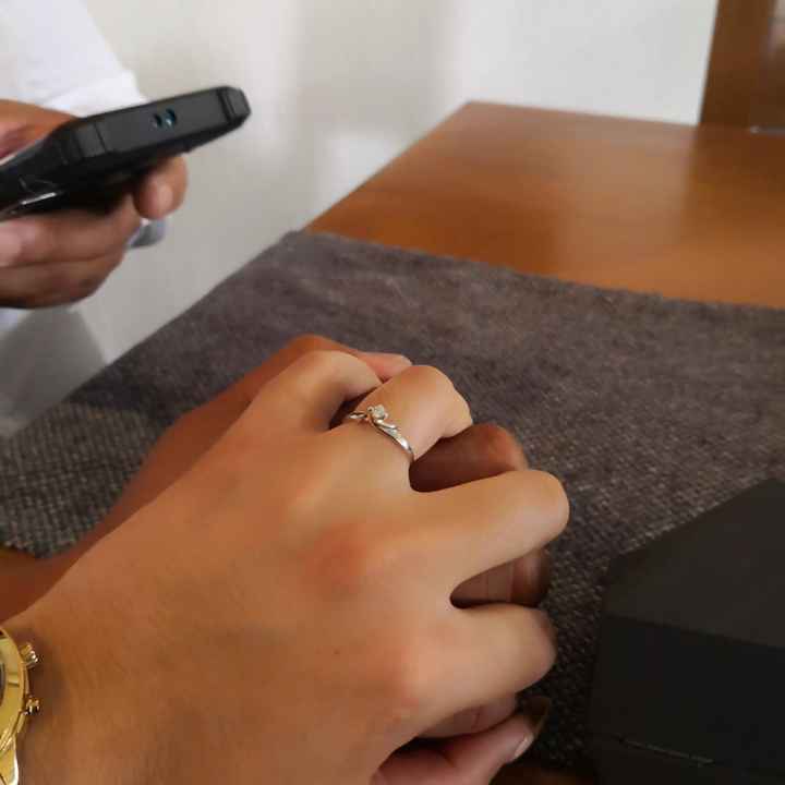 Les gustó su anillo de compromiso? - 1