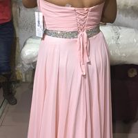 ¿De qué colores serán los vestidos de sus bellas damas? - 1