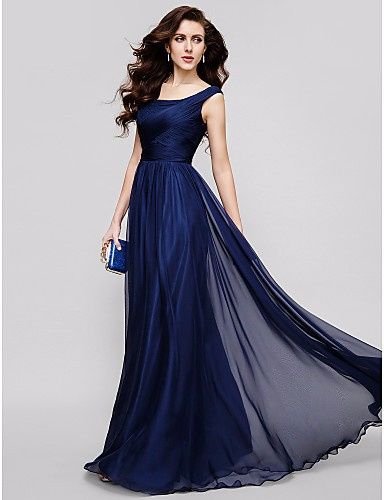 Este sera el vestido opte por una tela fresca ya que julio es inicio de canicula