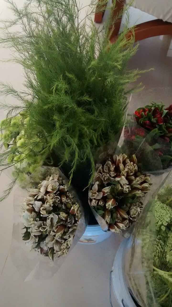 Avance 1 de nuestros centros de mesa L & G  - 4