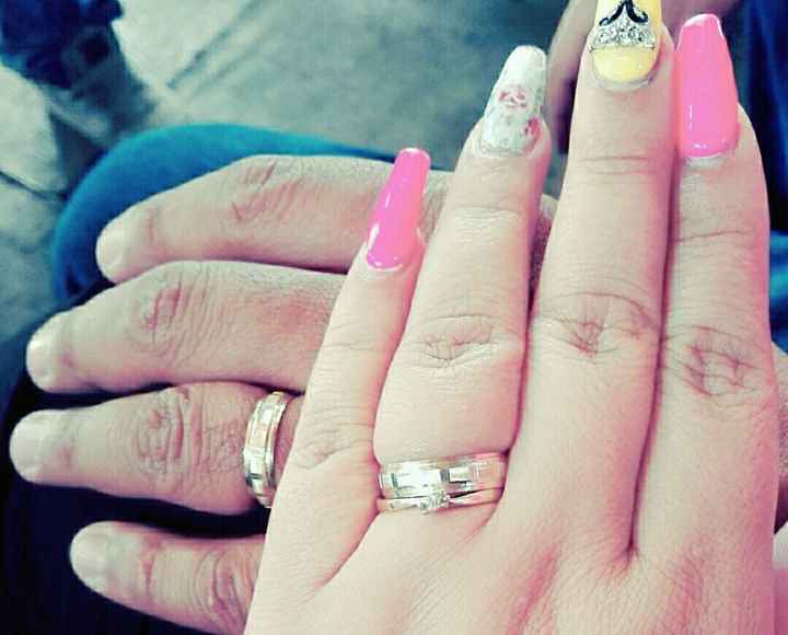 Mi anillo de compromiso y mi boda civil solo falta mi anillo de mi boda por la iglesia!! - 1