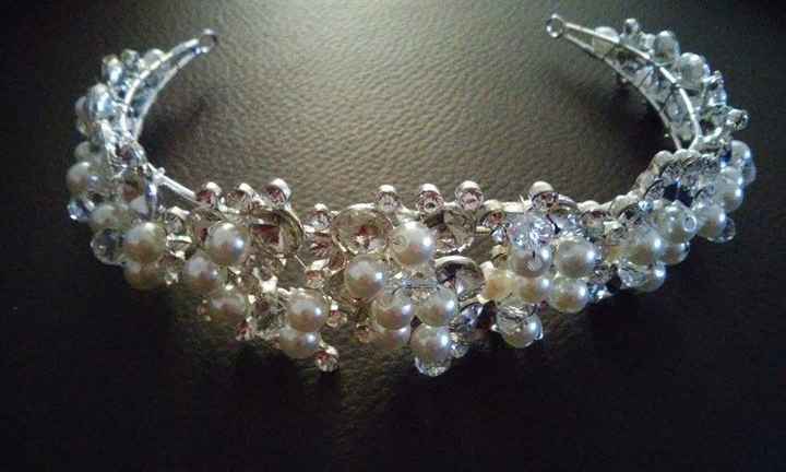 Tiara 1