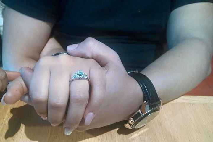 Fotos lindas con su anillo de compromiso - 1