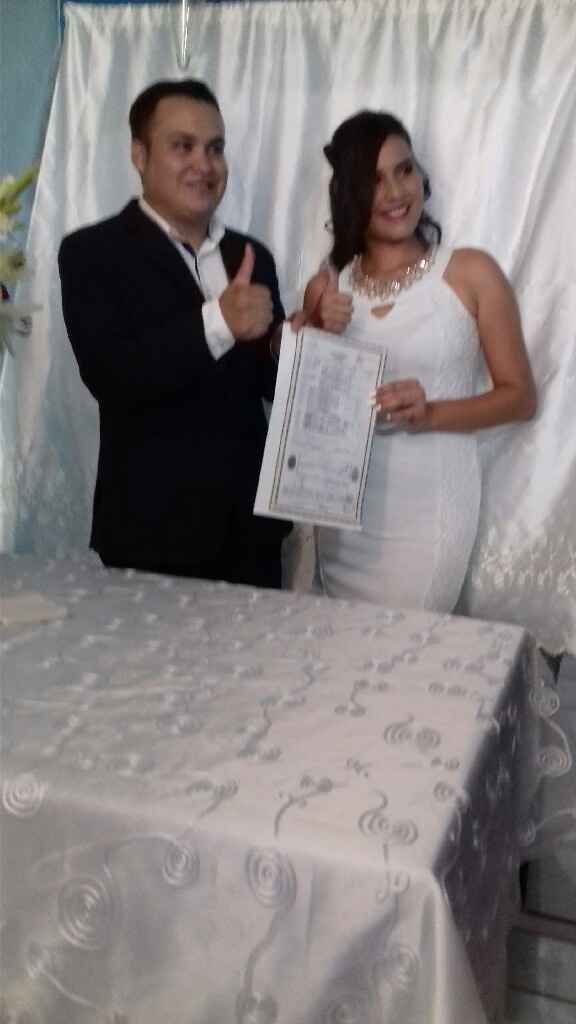 Como debe ser el vestido para el civil..?? - 1