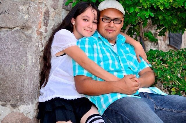 Fotos con su prometido.. - 3