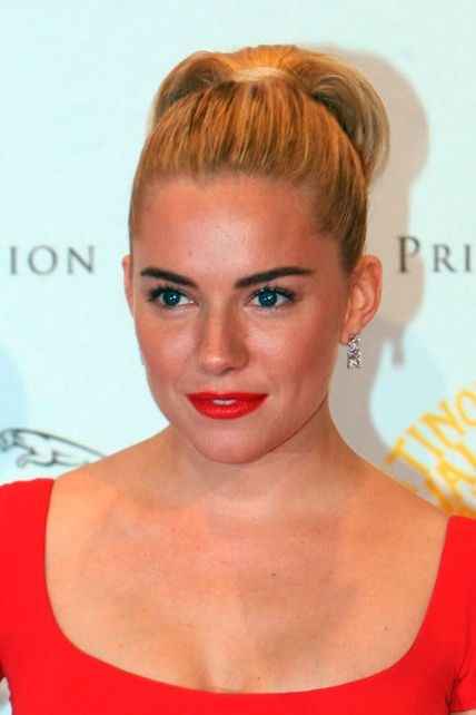 Maquillaje para novia con pecas? - 3