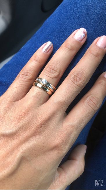 📸 Publica una foto mostrando su anillo de compromiso o alianza de boda 21