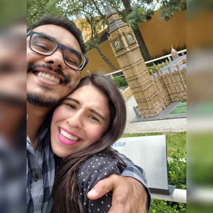 ¿Tienen fotos temáticas o chistosa con su pareja? - 1