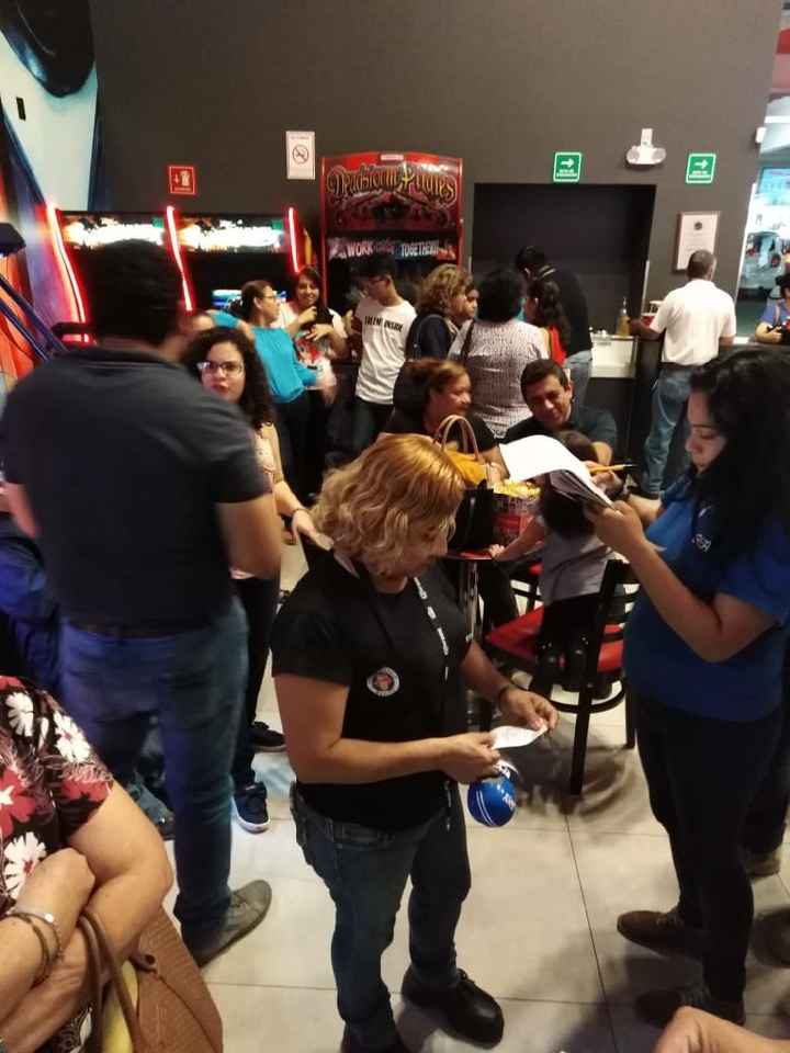 Alexsa reta a los novios de la comu a presumir sus propuestas 💍 - 3