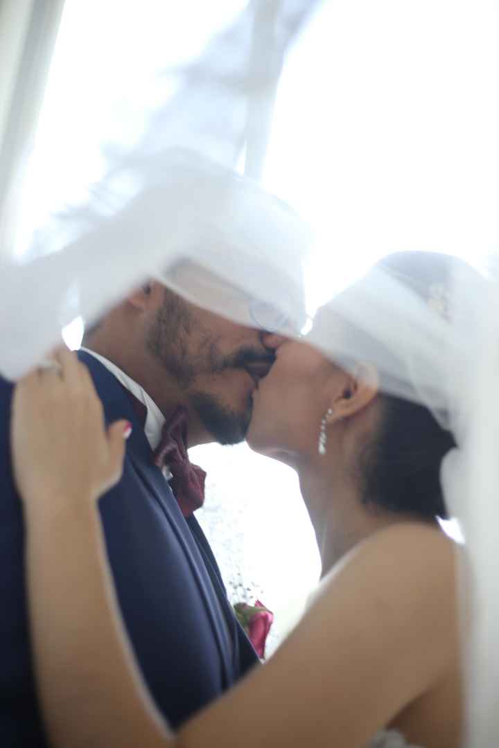 Beso en redes sociales 💋 - 3