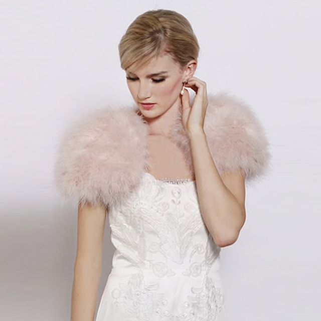 Ropa abrigadora rosa para tu boda invernal 💗❄️ - 16