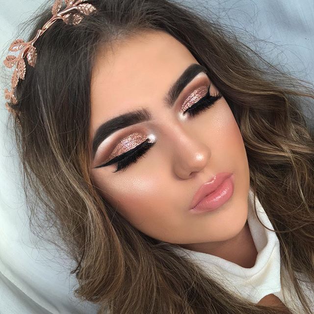 Maquillaje en oro rosa 6