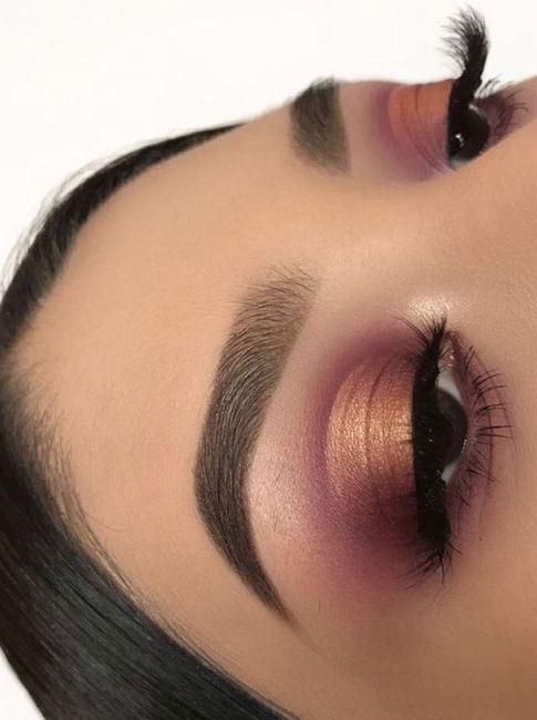 Maquillaje en oro rosa 7