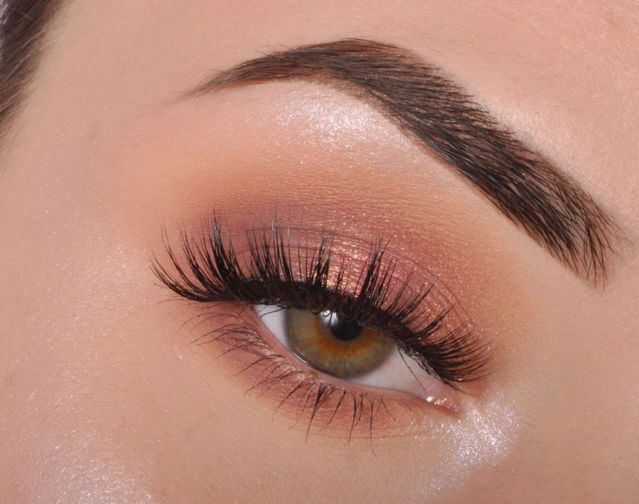 Maquillaje en oro rosa 12