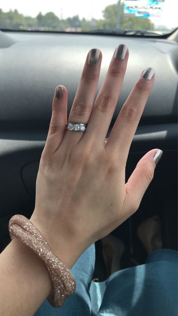 Comparte una foto de tu anillo de compromiso 21