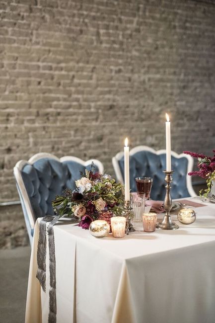 Sillas de novios con toques azules - 7