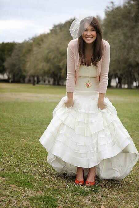 Ropa abrigadora rosa para tu boda invernal 💗❄️ - 2