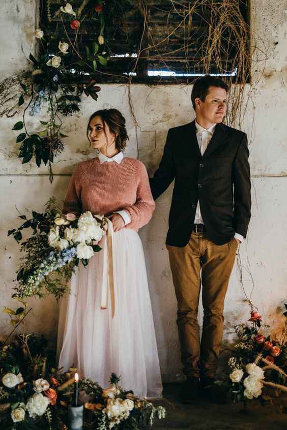 Ropa abrigadora rosa para tu boda invernal 💗❄️ - 3