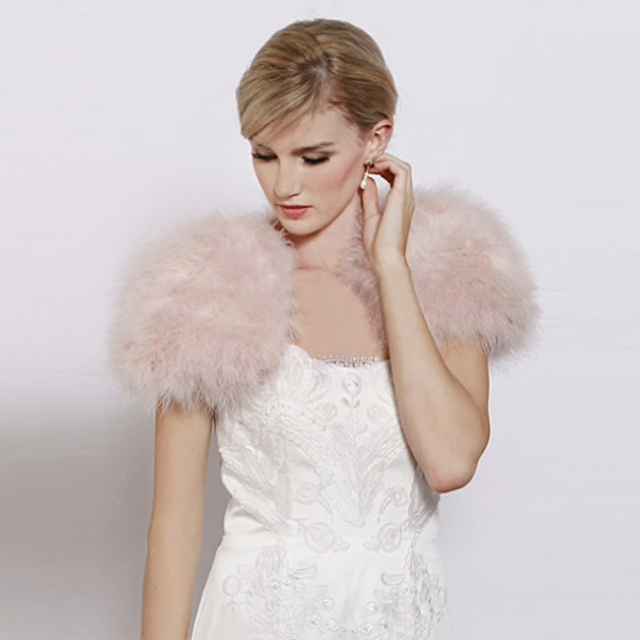 Ropa abrigadora rosa para tu boda invernal 💗❄️ - 16