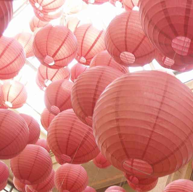 Decoraciones de papel rosa en la boda💗 - 1