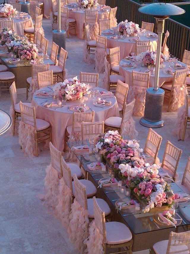 Sillas para invitados con toques rosas 💗 - 2