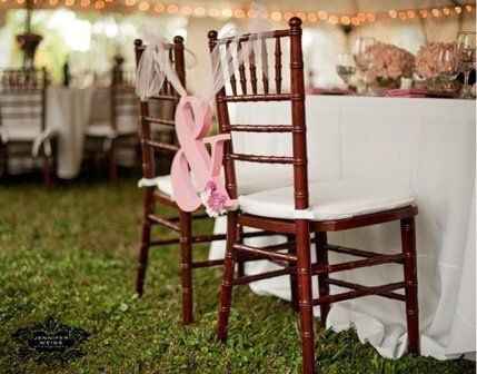 Sillas de novios con toques rosas 👰🏻💗🤵🏻 - 4