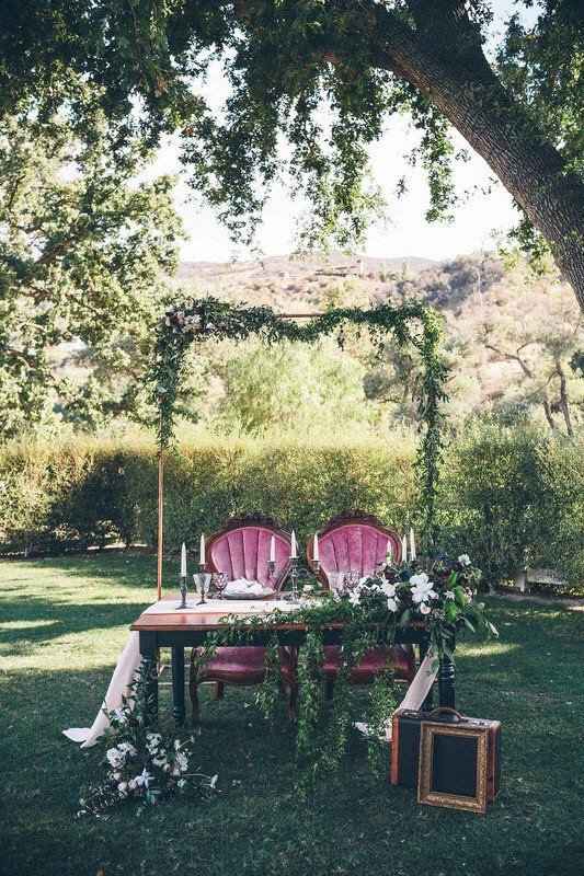 Sillas de novios con toques rosas 👰🏻💗🤵🏻 - 16