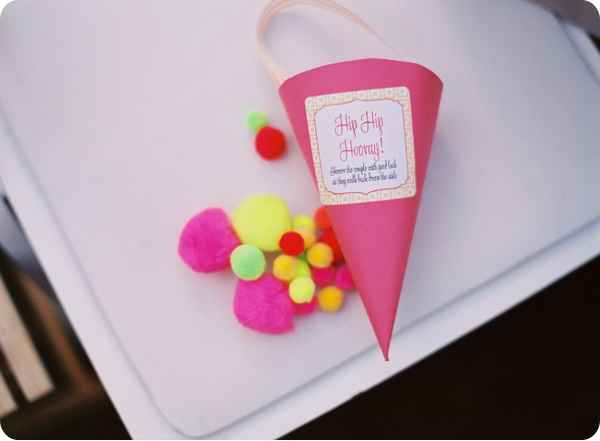  Arroz, Petalos, Confeti, Burbujas o Campanas? - 6