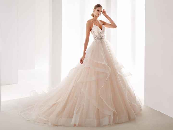 Vestidos de novia en tonos rosas - 1