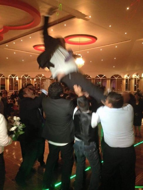 Marcha fúnebre: pasados de lanza con el novio