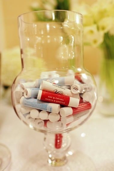 2) Barra hidratante de labios
