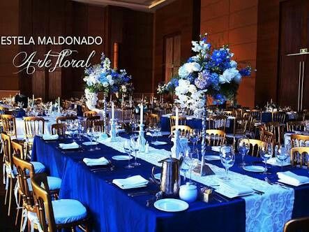 Centros de mesa para mesa cuadrada de 12 personas .. - 1