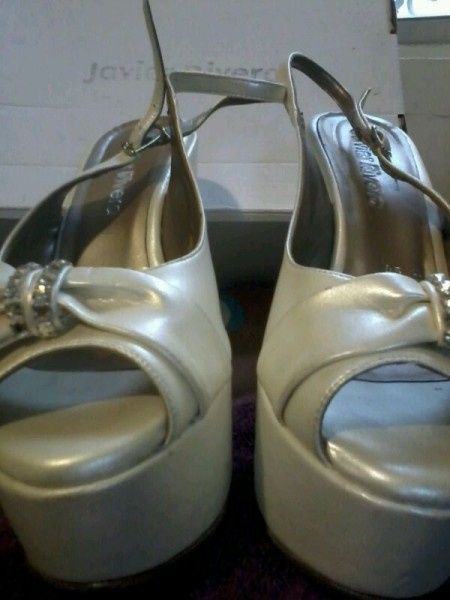 ZAPATOS CON PEDRERÍA MUY COMODOS