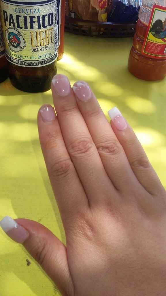 Asi quedaron mis uñas despues de subir a la famosa Banana :(