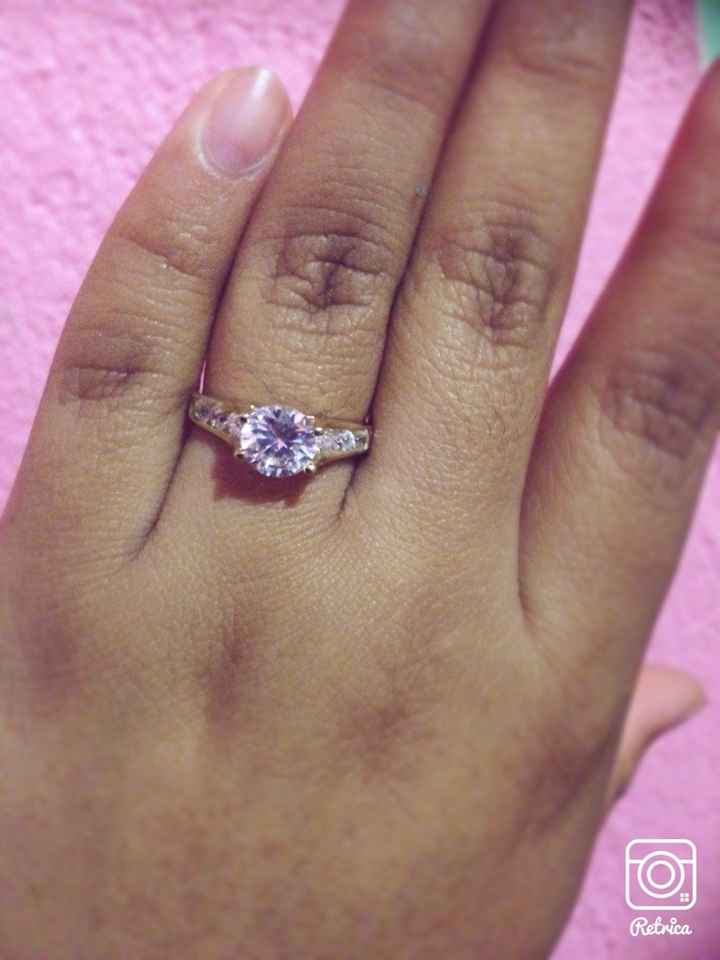 Mi anillo de compromiso - 1