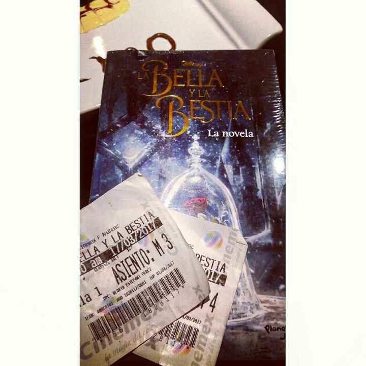 Me lo propuso al estilo "la bella y la bestia"😍🌹💍 - 2