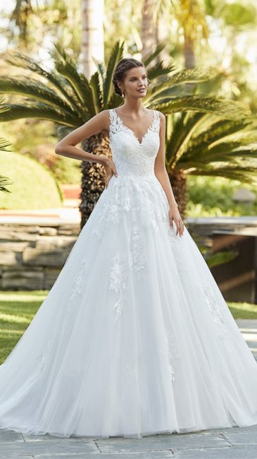Que tipo de vestidos le quedan a una chaparrita? mido 1.50 - 3