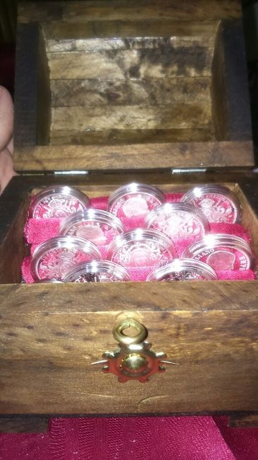 El cofre con las arras