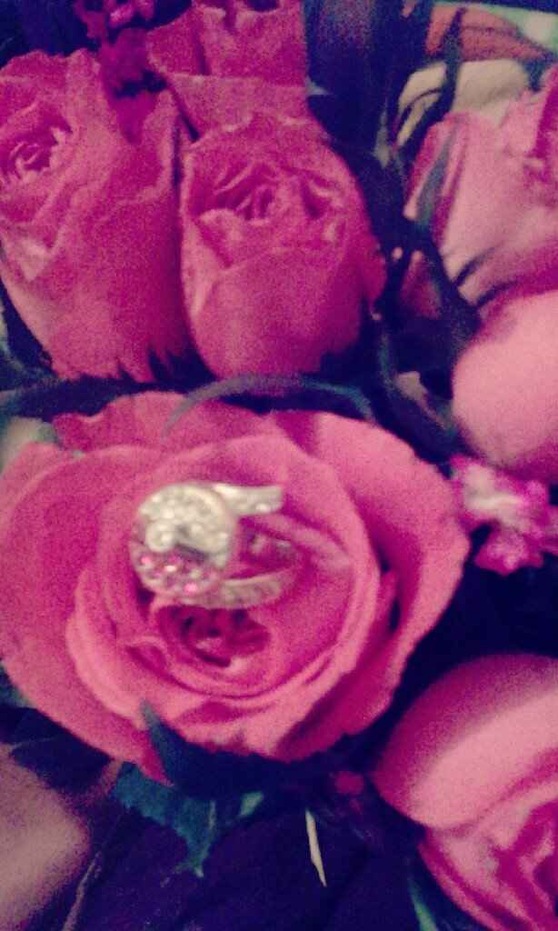 ¿cómo es su anillo de compromiso? - 1