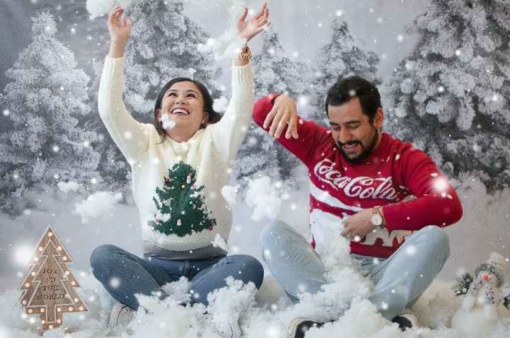 ¿Ya te tomaste alguna foto navideña con tu pareja? 🎅 - 1