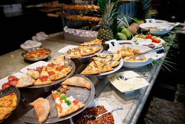 Mi boda es vintage tambine pero lo enfocó en lo súper elegante 