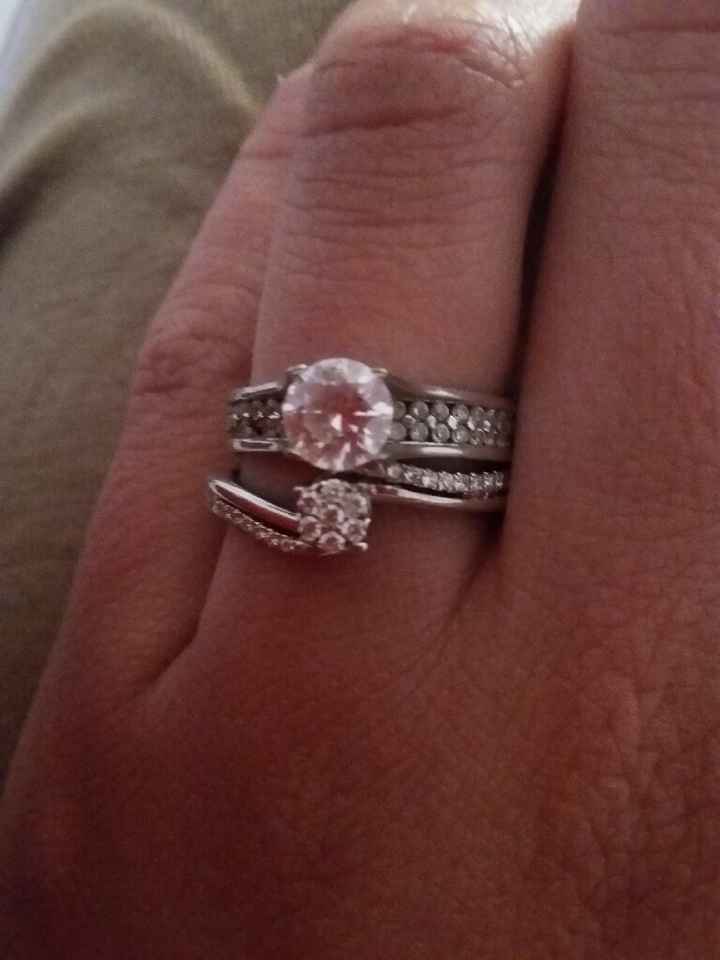 Quien mas tiene dos anillos?? - 1