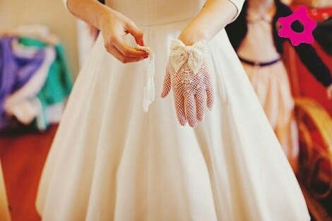 Qué tipo de vestido de novia se usa con guantes - 2