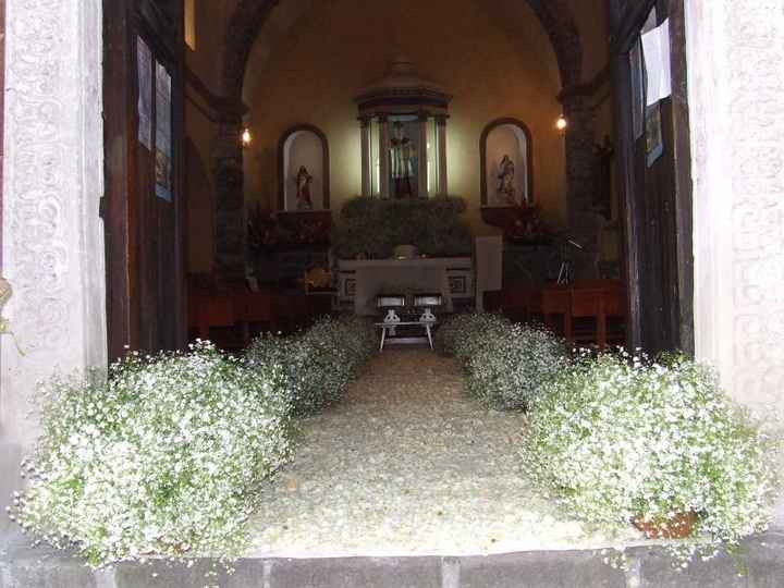 pasillo de la iglesia con nube 