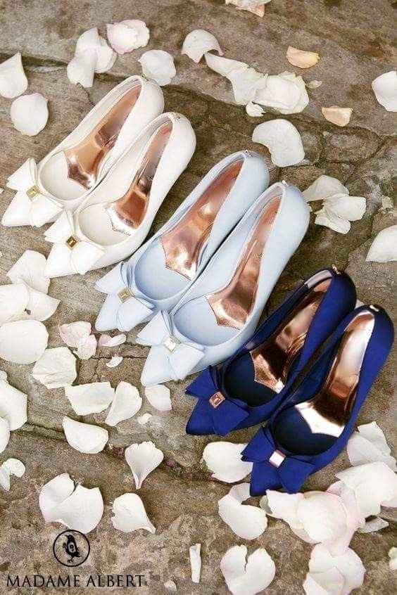  Color de los Zapatos - 1